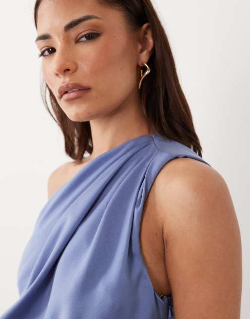 ASOS DESIGN Petite - Vestito lungo monospalla in raso blu lavanda con pieghe, 2 di 4
