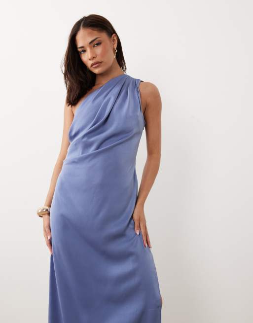ASOS DESIGN Petite - Vestito lungo monospalla in raso blu lavanda con pieghe, 4 di 4