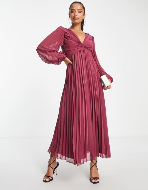ASOS DESIGN Petite - Vestito midi a pieghe con scollo profondo color mora, 4 di 4