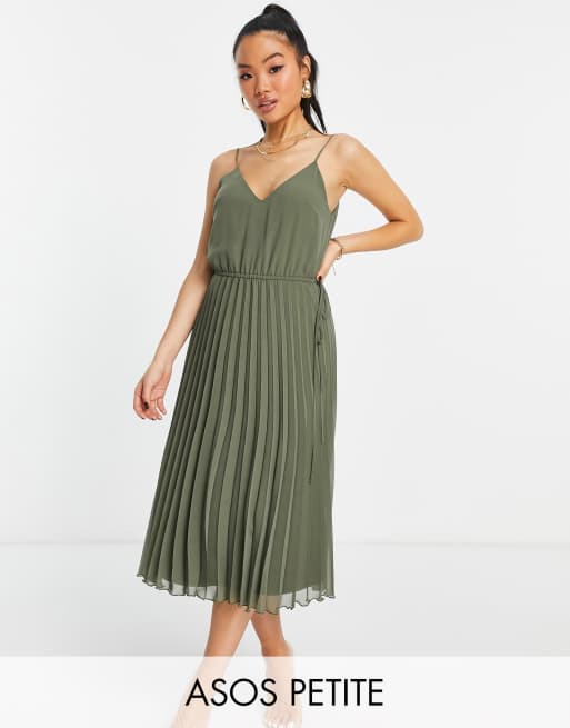 ASOS DESIGN Petite - Vestito midi a pieghe con spalline sottili e coulisse in vita kaki