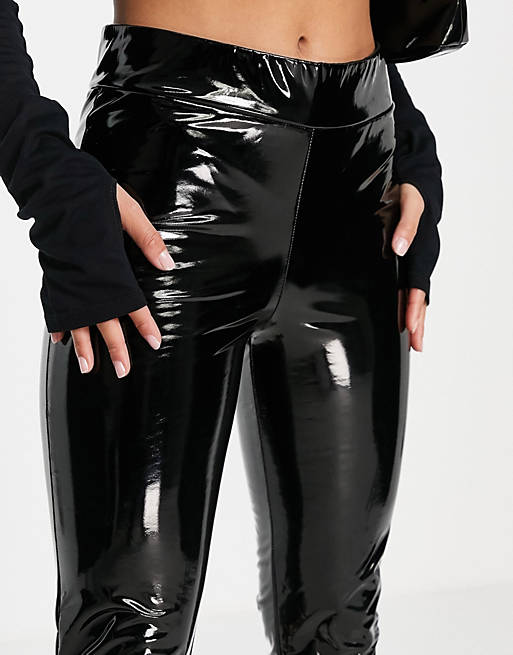 Women Petite vinyl skinny trouser in black 