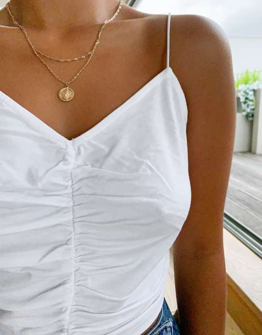 ASOS DESIGN – Petite – Vit crop top med smala axelband och rynkning fram, 3 av 4