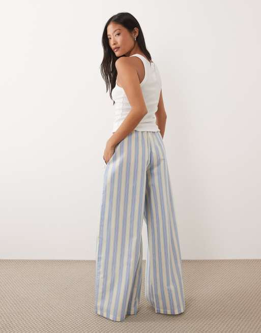 ASOS DESIGN Petite - Vævede pyjamasbukser med blå og citrongule striber, 4 af 4