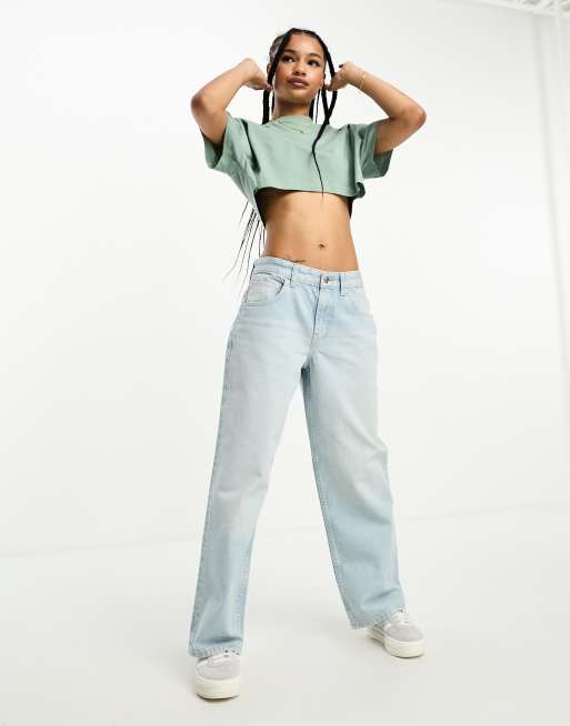 ASOS DESIGN Petite – Weite Boyfriend-Jeans in Hellblau mit mittelhohem Bund, 5 von 5