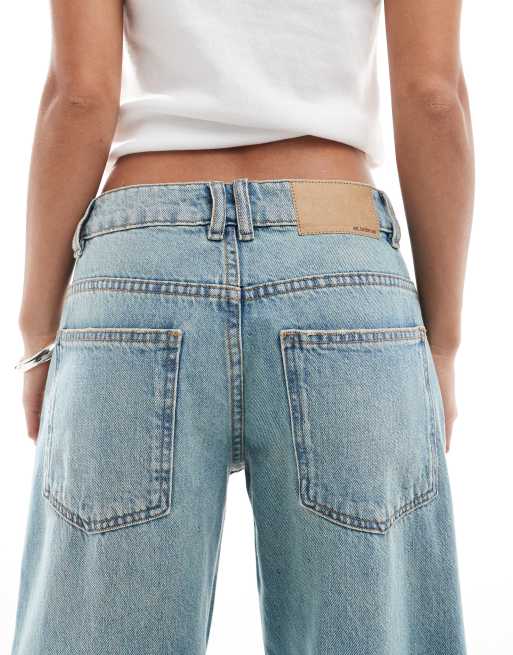 ASOS DESIGN Petite – Weite Jeans in blassem Vintage-Blau mit niedrigem Bund , 4 von 5