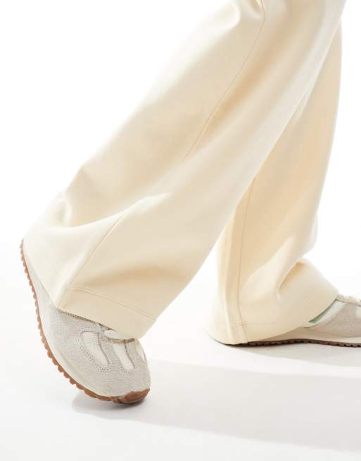 ASOS DESIGN Petite wide leg brushback trackies in buttermilk, 2 of 5
