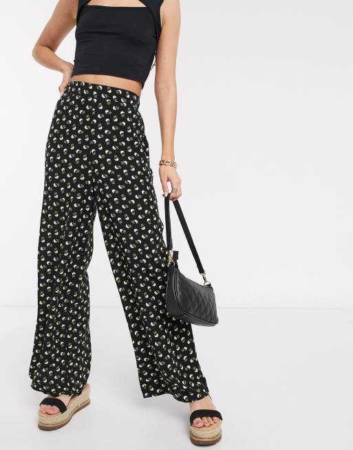 ASOS DESIGN Petite flare leggings in ditsy print