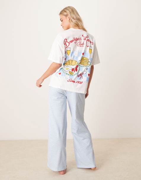 ASOS DESIGN Petite – Zestaw z nadrukiem i napisem „Breakfast Lovers”: T-shirt oversize i spodnie z szerokimi nogawkami - view 1