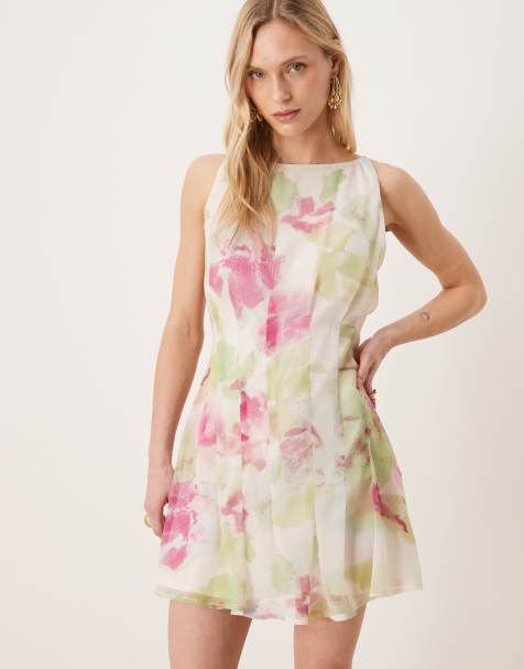 ASOS DESIGN Petite – Zielono-różowa sukienka mini z prostym dekoltem i godetami w kwiatowy wzór - view 1