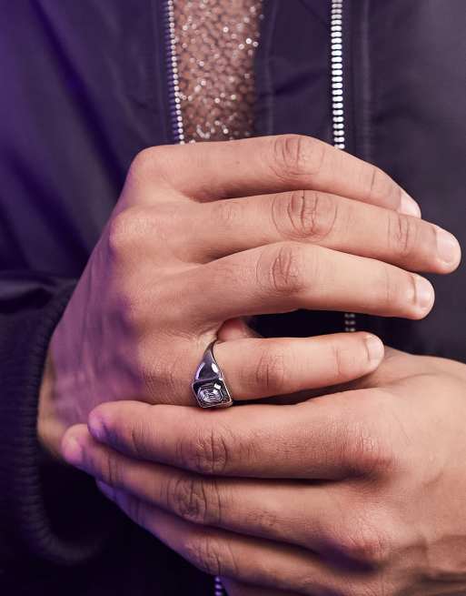 ASOS DESIGN – Pierścionek w odcieniu srebra z różowym kryształkiem