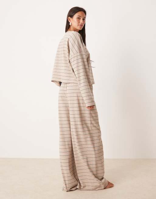 ASOS DESIGN - Pigiama color crema a righe con top a maniche lunghe e pantaloni, 3 di 4