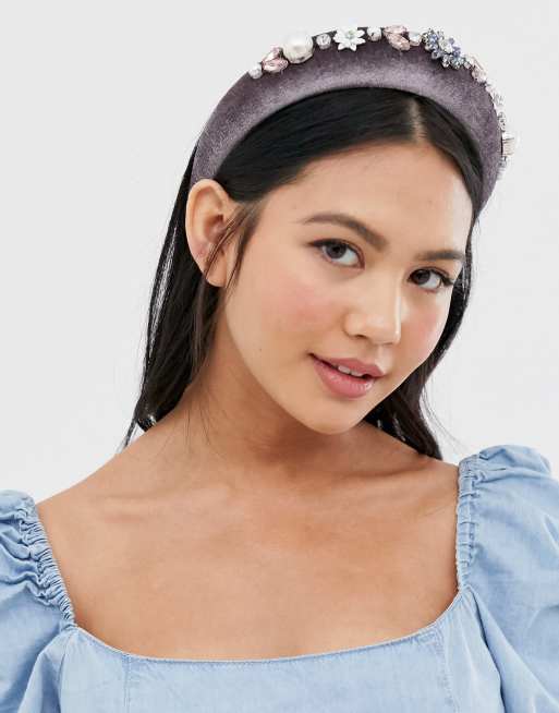 ASOS DESIGN – Pikowana opaska z ozdobnymi kwiatami z kryształków i perełkami