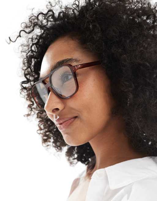ASOS DESIGN – Pilotenbrille in Braun mit transparenten Gläsern, 3 von 3