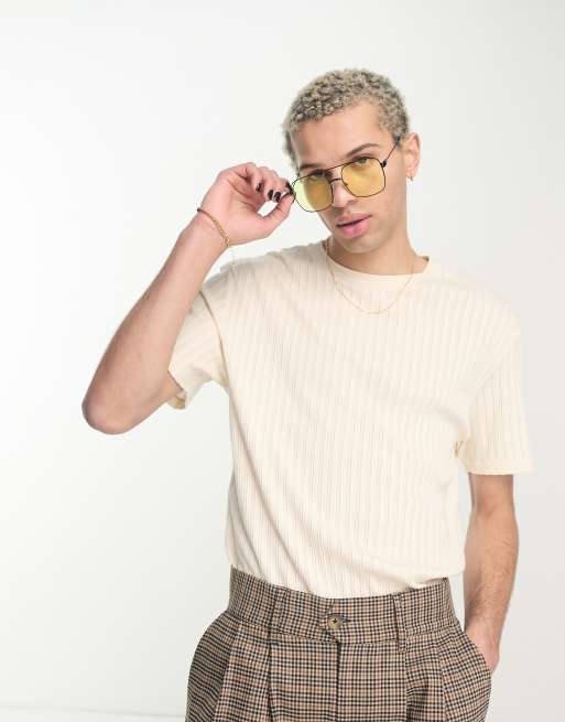 ASOS DESIGN – Pilotensonnenbrille im Stil der 70er mit Metallfassung in Schwarz mit gelben Gläsern, 4 von 4