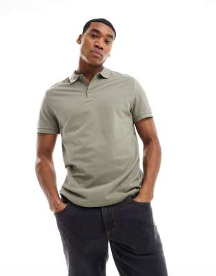 ASOS DESIGN pique polo in khaki-Green