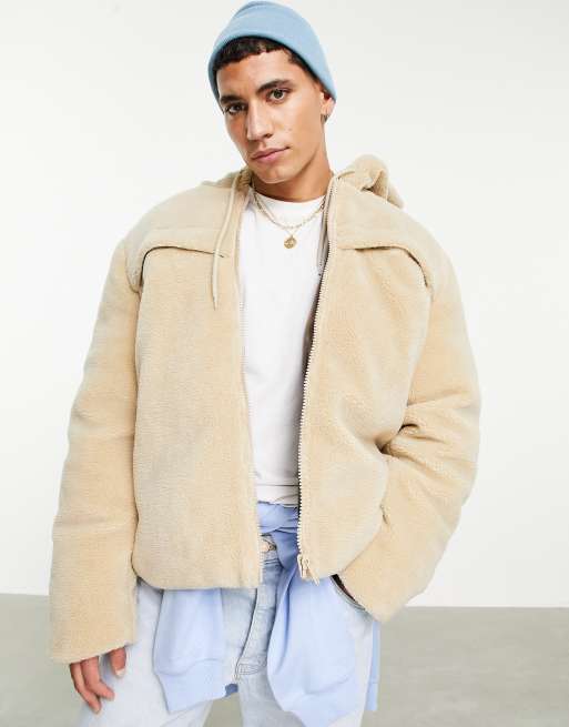 ASOS DESIGN - Piumino corto in pile borg color pietra con ricamo sulla schiena