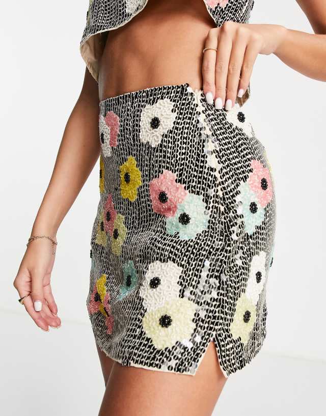 ASOS DESIGN - placement floral embellished mini skirt co-ord