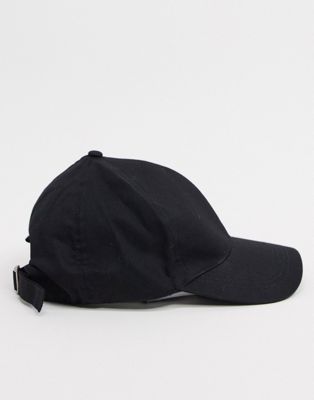 plain baseball caps