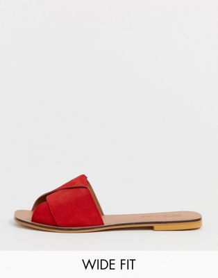 ASOS DESIGN - Platte leren sandalen met wijde pasvorm-Rood