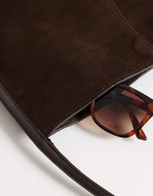 ASOS DESIGN - Platte schoudertas van suède in chocoladebruin, 5 van 5