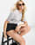 Thumbnail 3 van 4