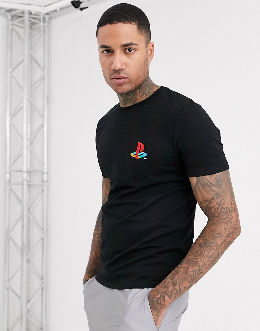 ASOS DESIGN – PlayStation – T-shirt med broderad bröstlogga-Svart
