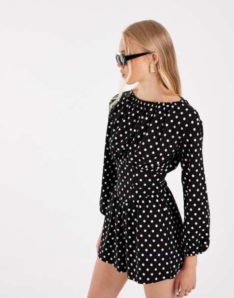 ASOS DESIGN playsuit med polkaprikker og markeret talje i sort og hvid - view 1