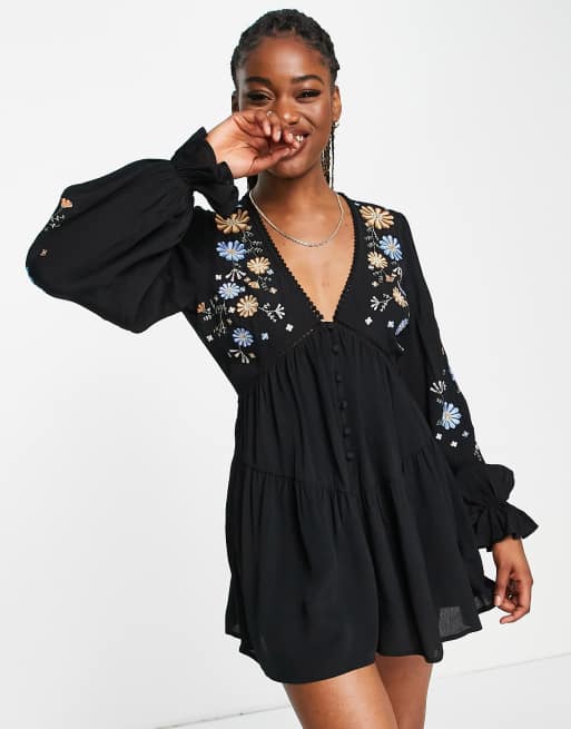 ASOS DESIGN - Playsuit met knoopsluiting en borduursels in zwart
