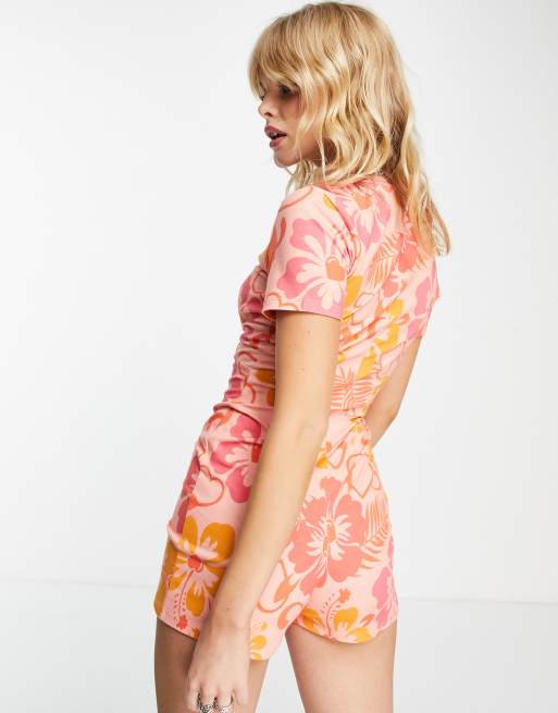 ASOS DESIGN - Playsuit met uitsnijding en ruches in Hawaiiaanse bloemenprint , 4 van 4