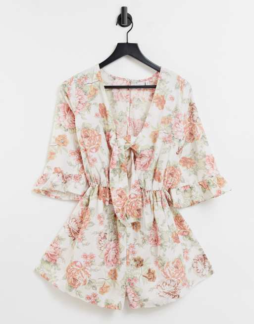 ASOS DESIGN – Playsuit mit geknoteter Vorderseite, Rüschenärmeln und Vintage-Blumenmuster