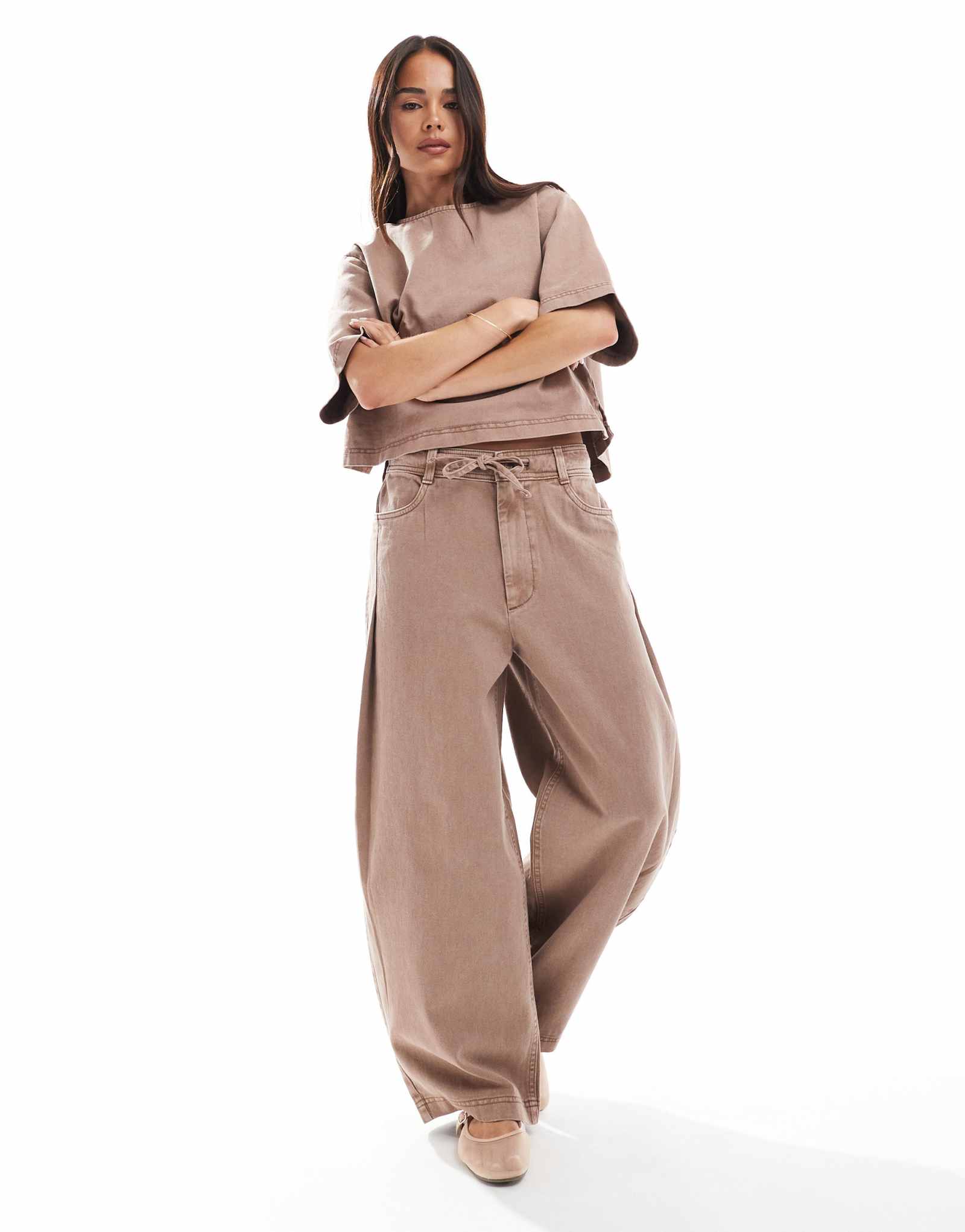 Дизайнерские брюки ASOS со складками спереди и подковами на щиколотках из выстиранной норки - часть комплекта