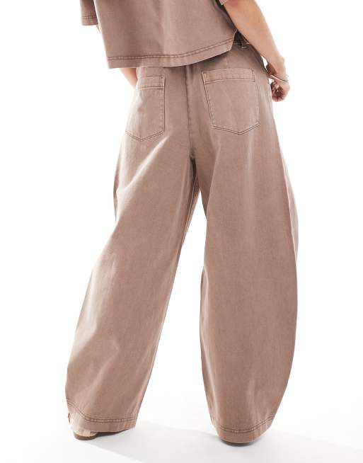 ASOS DESIGN pleat front horse shoe pull-on ankle pants in washed mink (Part of a set), 4 of 4