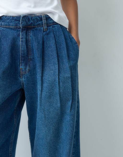 ASOS DESIGN pleat front horseshoe jean in mid authentic blue, 5 of 5