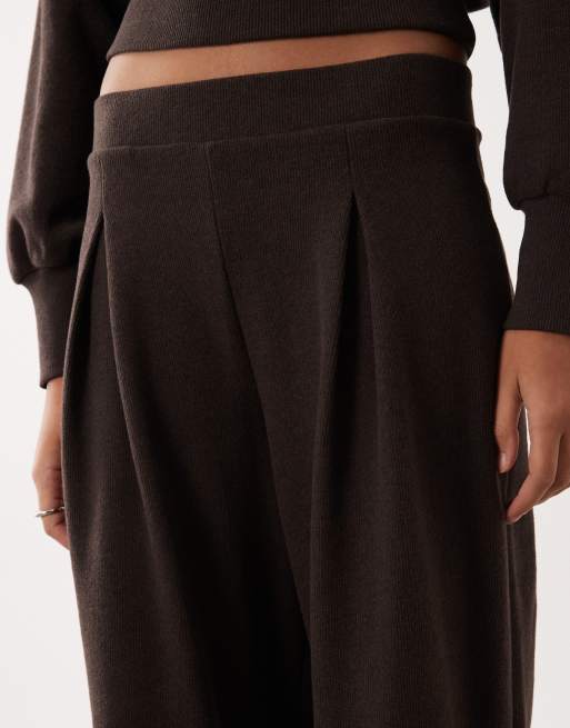 ASOS DESIGN pleat wide leg pants in brown (part of a set), 3 of 5