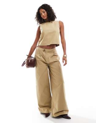 ASOS DESIGN pleated balloon trousers in stone-Neutral