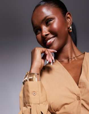 asos design pleated details long sleeve structured shirt in mocha