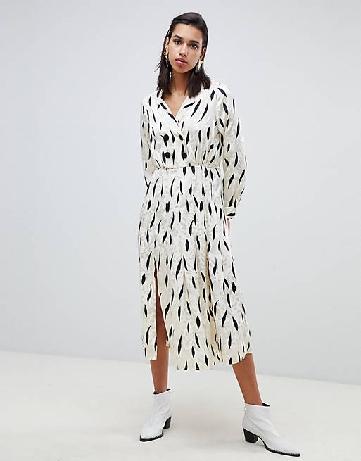 ASOS DESIGN pleated maxi dress with long sleeves and collar in ...