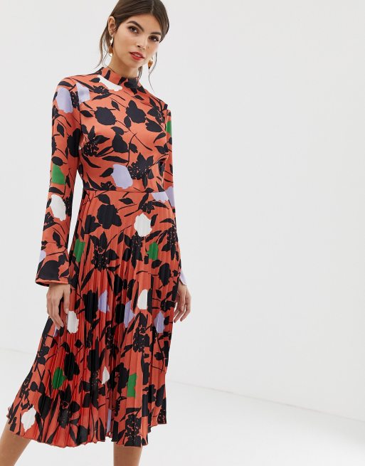 Pleated midi dress with fluted sleeve in floral print