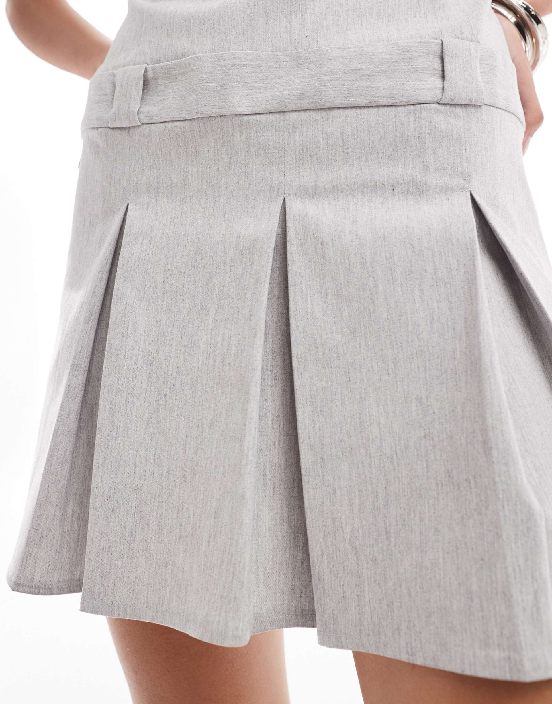 asos design pleated mini bandeau in gray heather