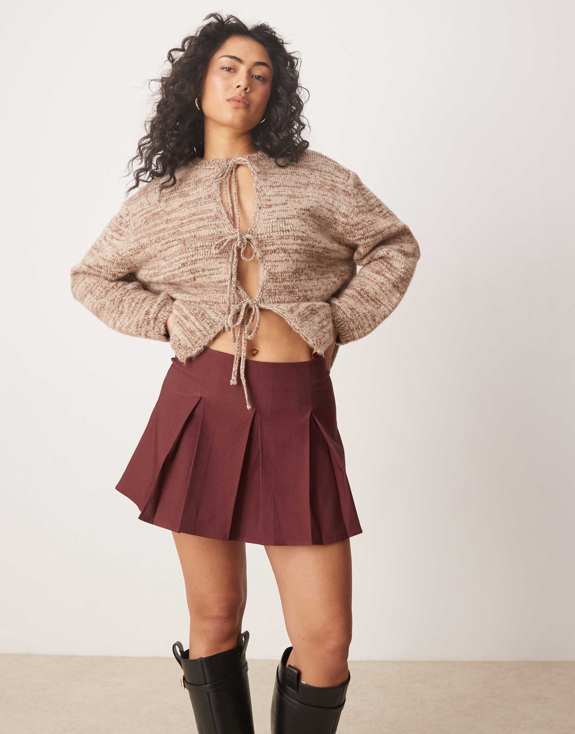 asos design pleated mini skirt in burgundy