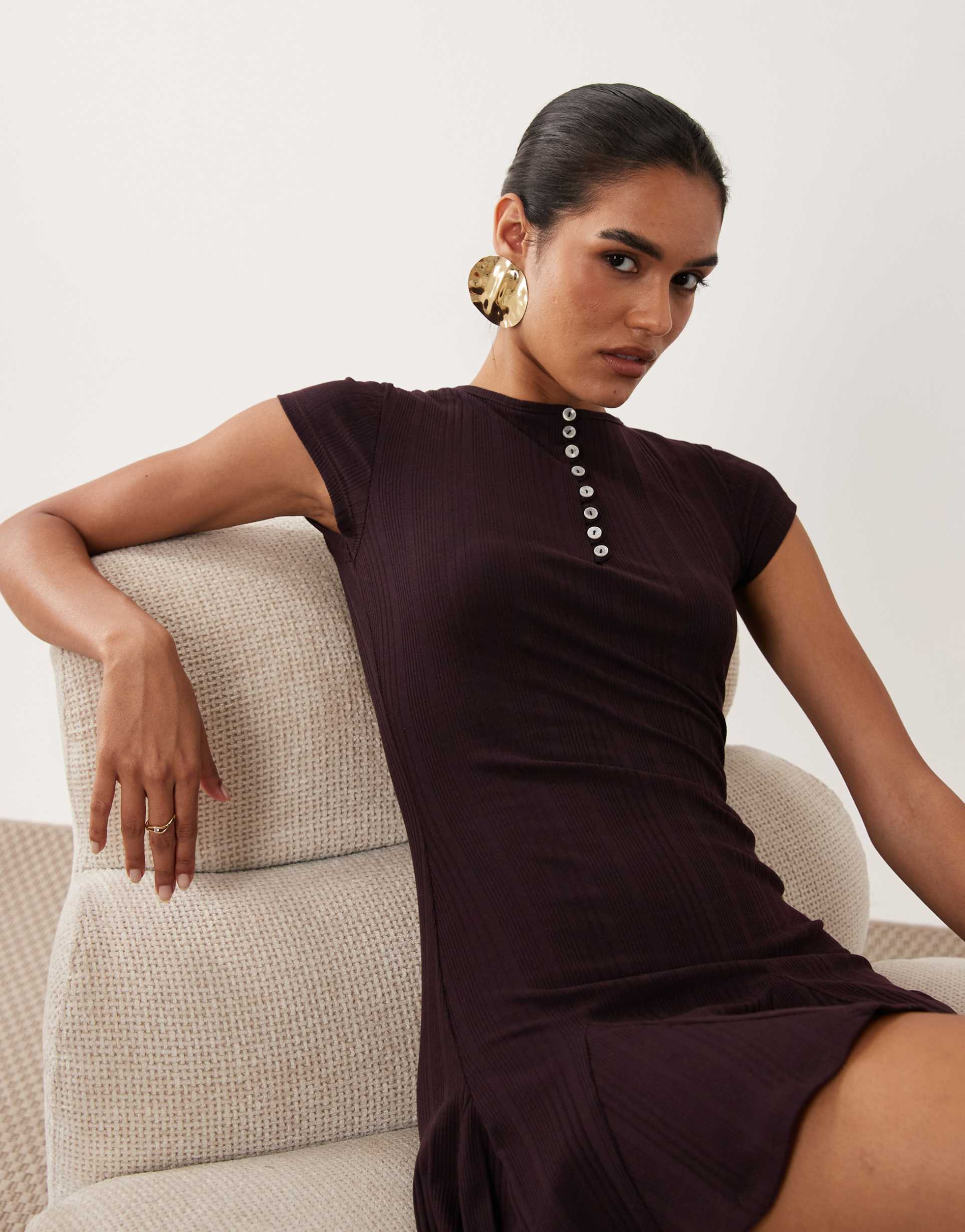 asos design pleated short sleeve henley mini dress in chocolate