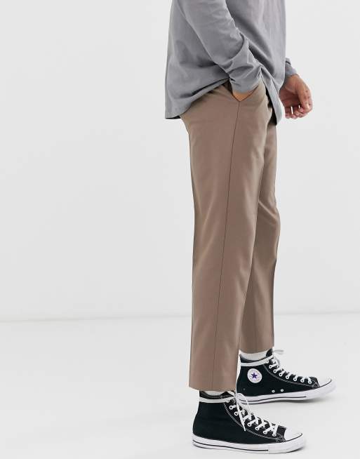 ASOS DESIGN pleated tapered crop smart trousers in mushroom, 4 of 4