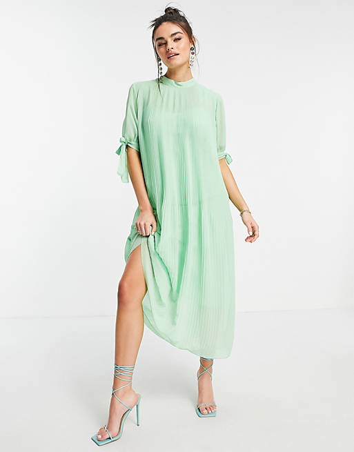  pleated trapeze midi dress with tie sleeves in pistachio green 