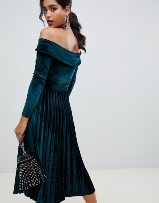 asos green velvet pleated dress