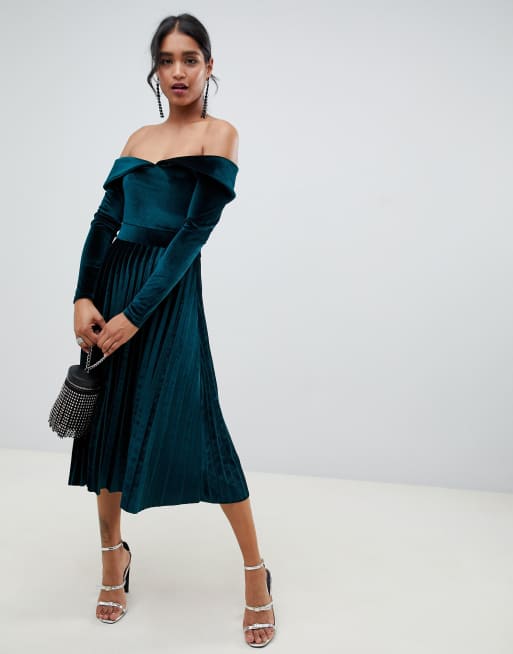 asos green velvet pleated dress