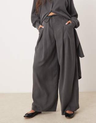 Asos Design Pleated Wide Leg Pants With Tie In Gray