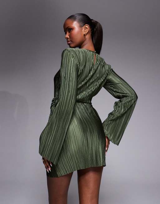 ASOS DESIGN – Plisowana kopertowa sukienka mini w kolorze khaki, 2 z 4