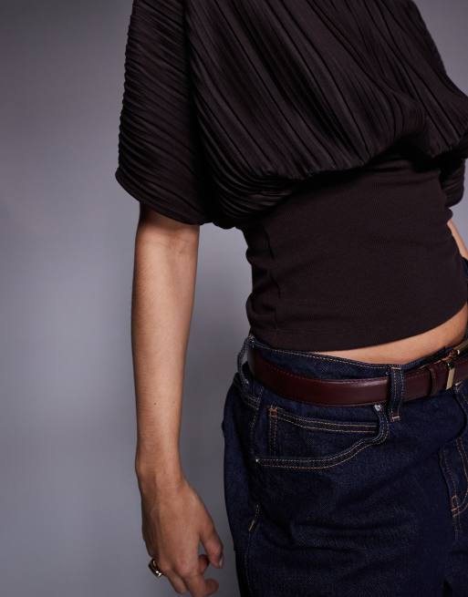 ASOS DESIGN – Plisowany top z dopasowaną talią, w kolorze czekoladowym, 3 z 4