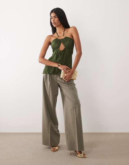 ASOS DESIGN - Plissé bandeau-top met ring en halternek in kaki, 2 van 4