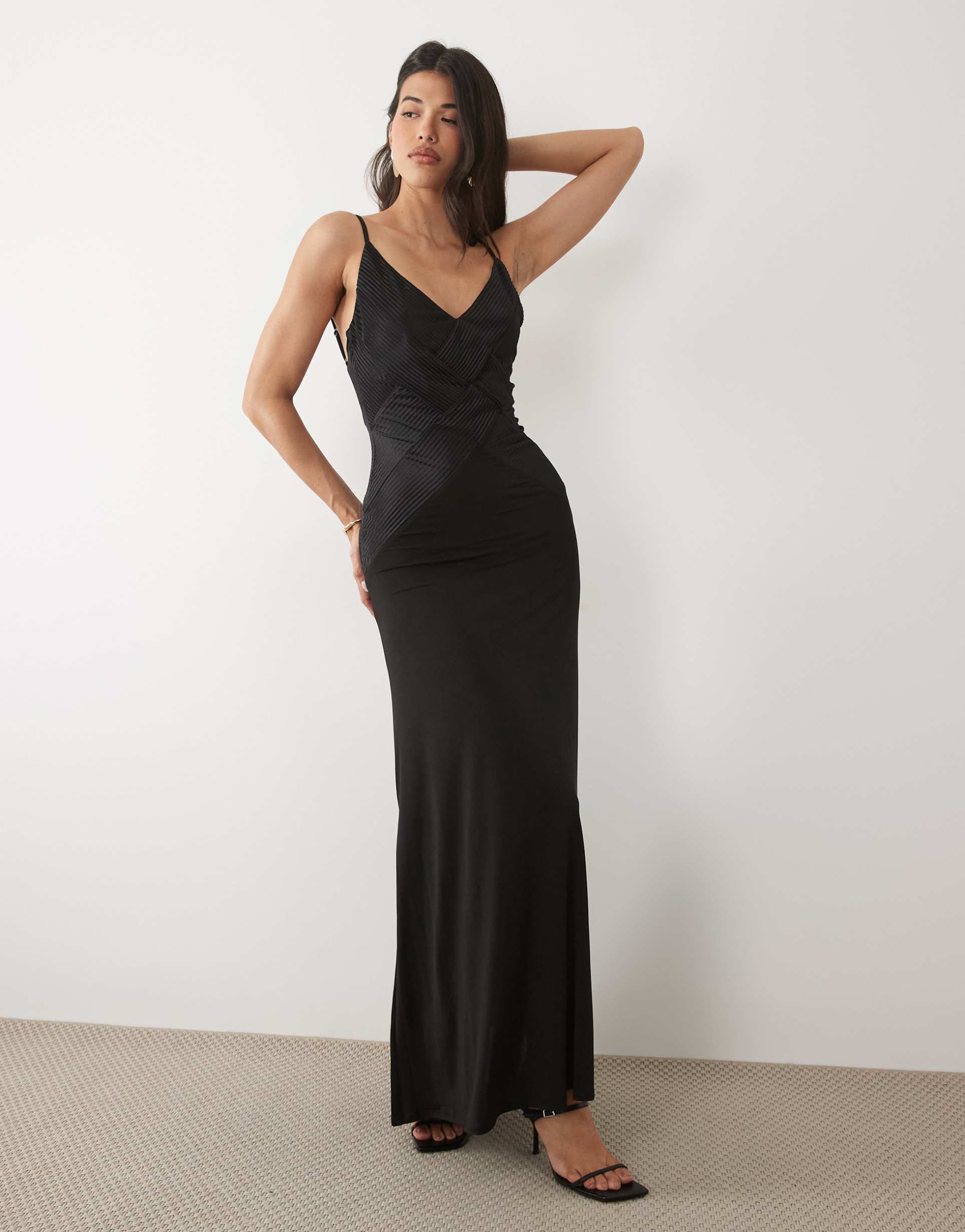asos design plissé contrast v-neck maxi dress with open back in black